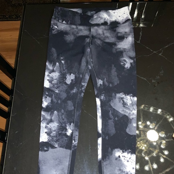 Alo Airbrush Leggings - Blackblast- Size Large - Picture 4 of 8